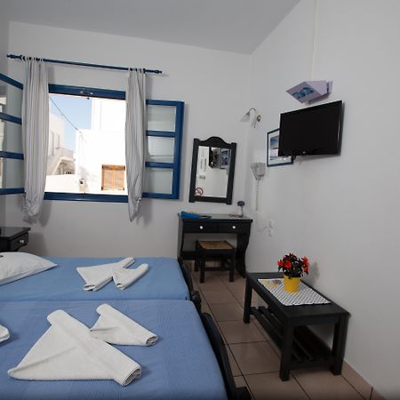Dilion Hotel Parikia  Exterior photo