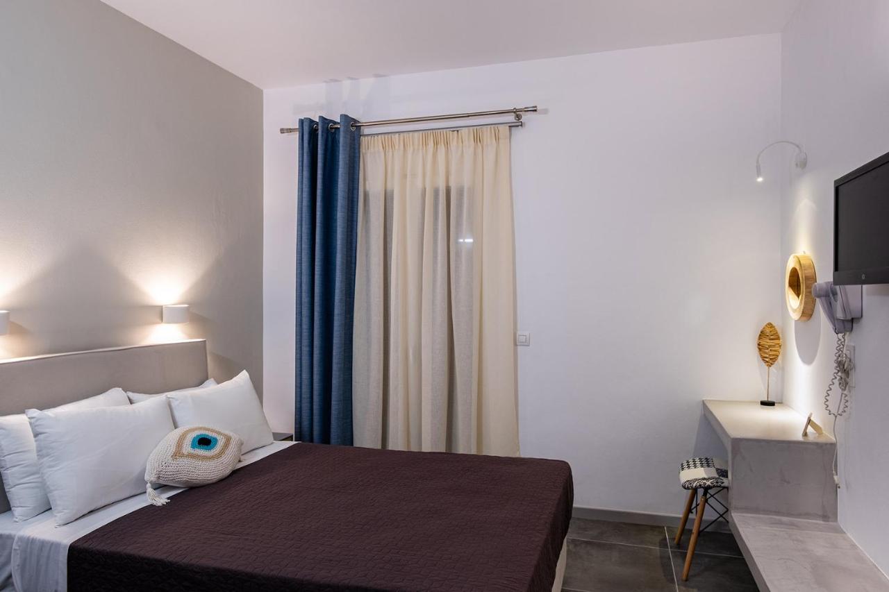 Dilion Hotel Parikia  Exterior photo