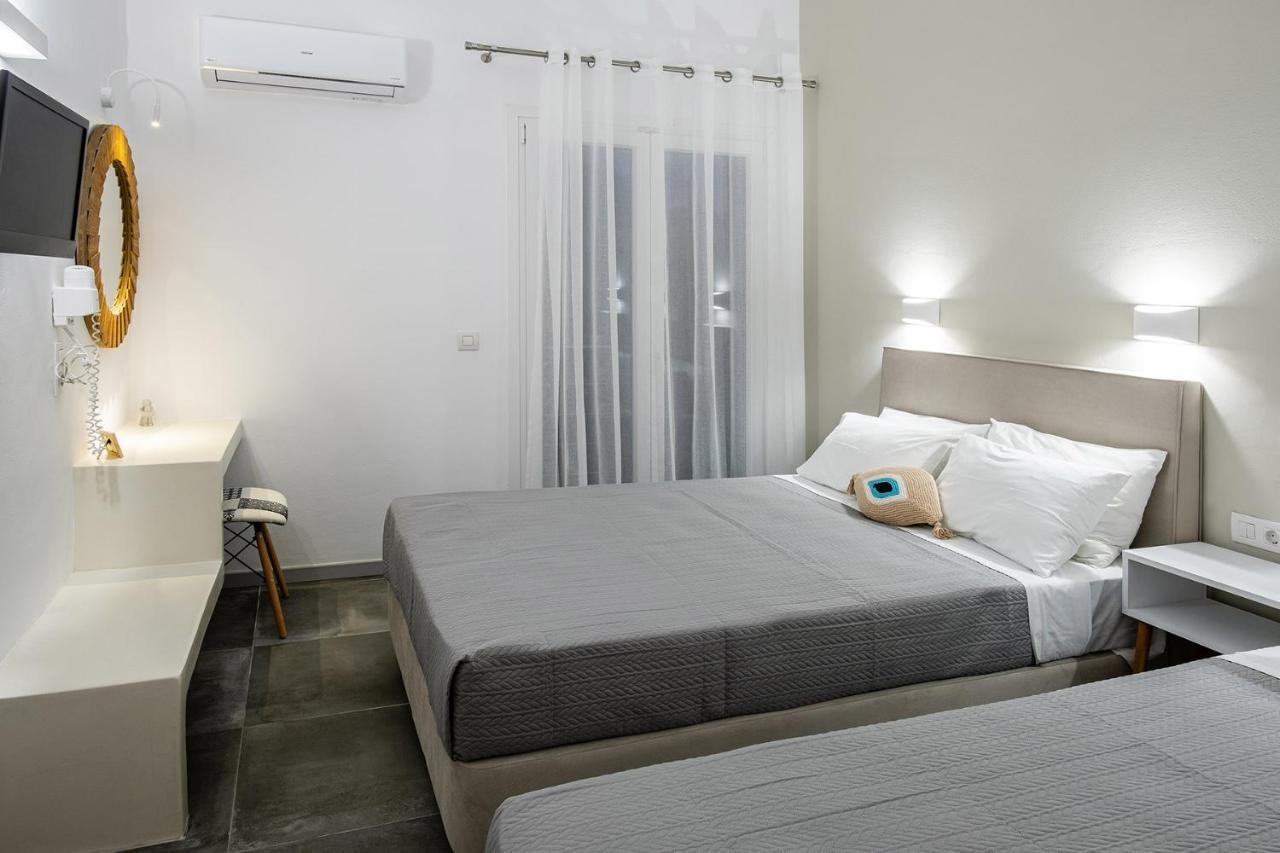 Dilion Hotel Parikia  Exterior photo