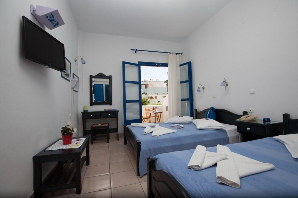 Dilion Hotel Parikia  Exterior photo