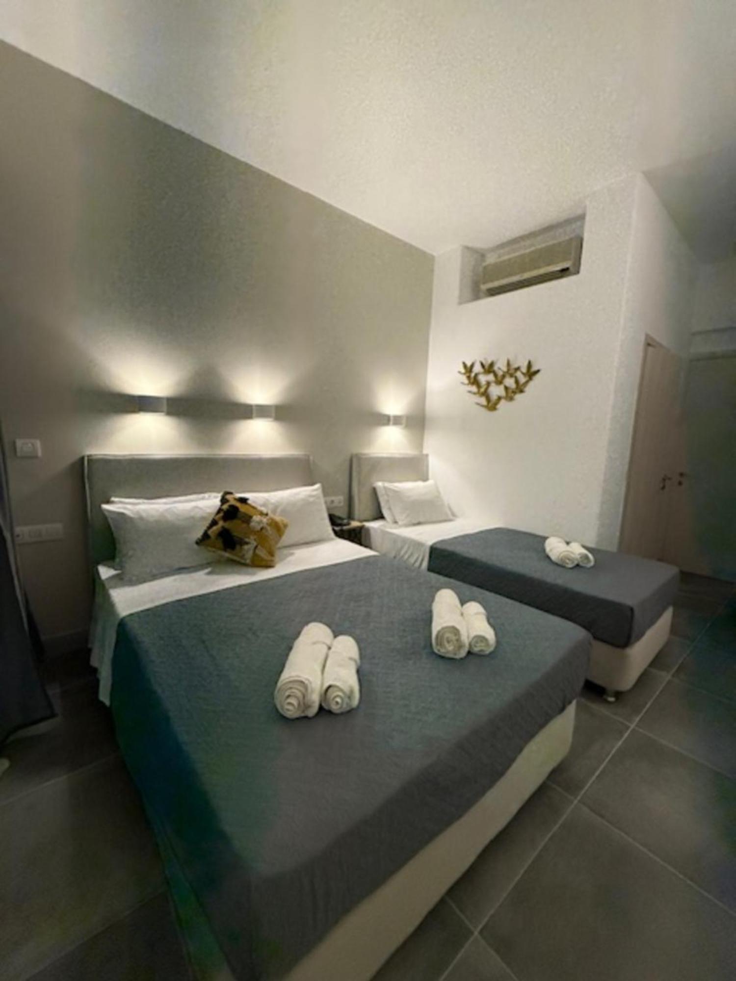 Dilion Hotel Parikia  Exterior photo